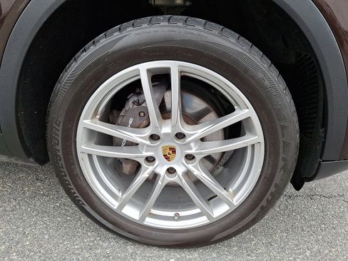 Used 2019 Porsche Cayenne image 8