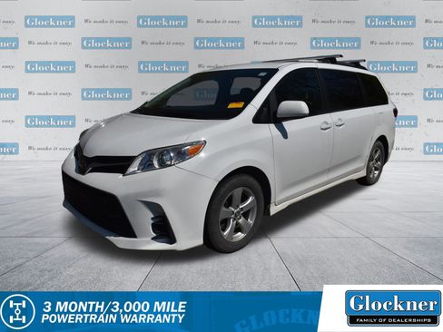 Used 2018 Toyota Sienna LE image 1