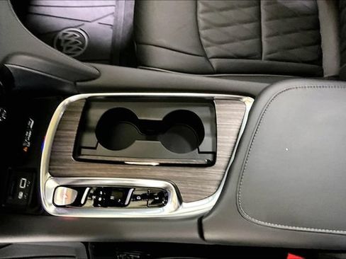 Certified 2024 Buick Enclave Avenir w/ Trailering Package, 5000 lbs. AWD/4WD image 34