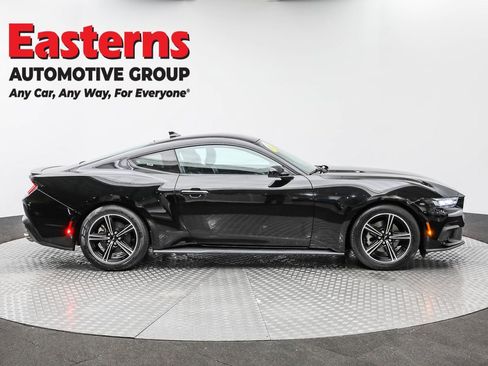 Used 2024 Ford Mustang Premium image 4