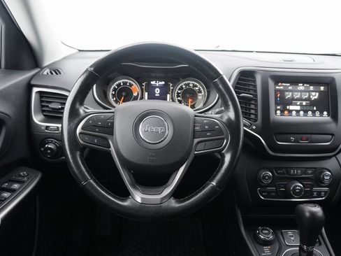 Used 2020 Jeep Cherokee Latitude Plus w/ Cold Weather Group image 13