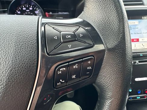 Used 2018 Ford Explorer Limited AWD/4WD image 25