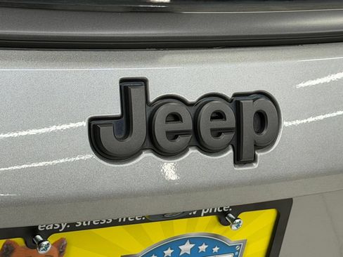 Used 2020 Jeep Compass Trailhawk AWD/4WD image 32