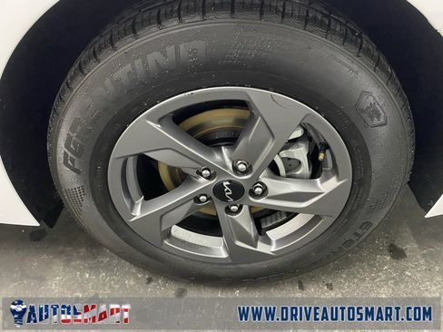 Used 2023 Kia K5 LXS image 23