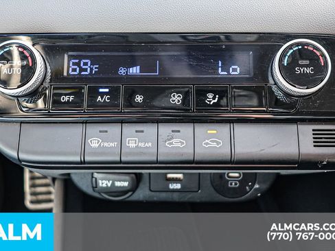 Used 2025 Hyundai Elantra Sport image 39