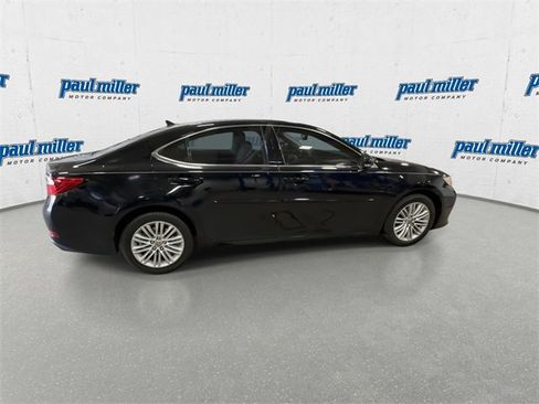 Used 2015 Lexus ES 350 w/ Luxury Package image 12