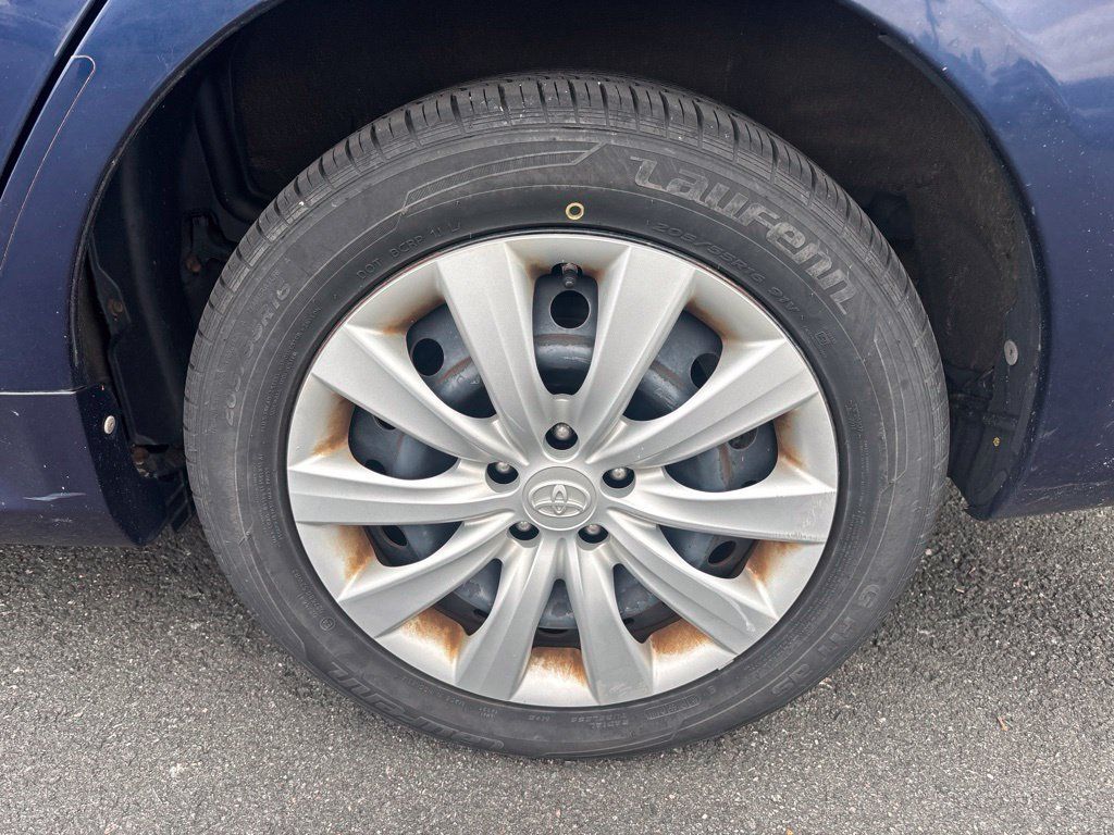 Used 2012 Toyota Corolla LE FWD image 5