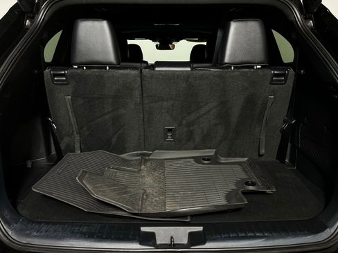 Certified 2024 Toyota Highlander XSE image 27