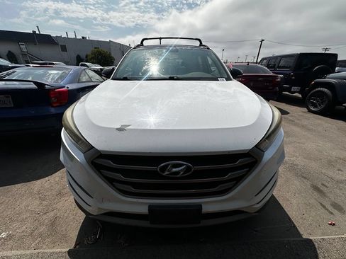 Used 2017 Hyundai Tucson Night FWD image 4