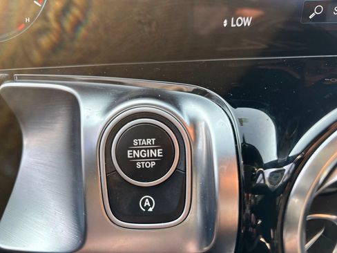 Used 2023 Mercedes-Benz GLB 250 image 25