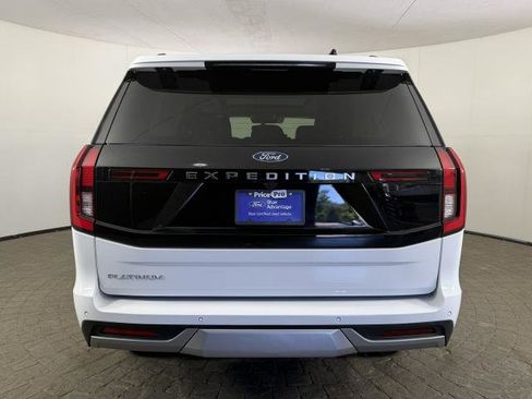 Certified 2025 Ford Expedition Platinum AWD/4WD image 6