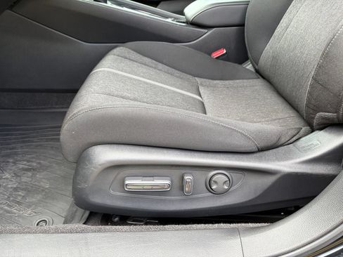 Used 2024 Honda Accord Sport image 27