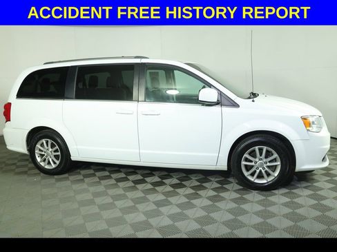 Used 2019 Dodge Grand Caravan SXT FWD image 2
