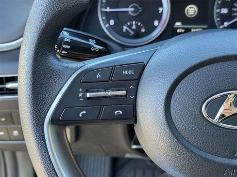 Used 2022 Hyundai Sonata SEL w/ Winter Weather Package image 10