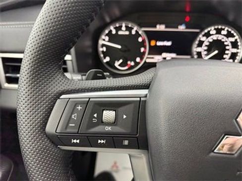 New 2026 Mitsubishi Outlander SE image 33