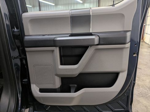 Used 2019 Ford F150 XLT w/ Equipment Group 302A Luxury AWD/4WD image 31