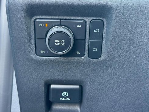 New 2026 Ford Expedition Active image 19