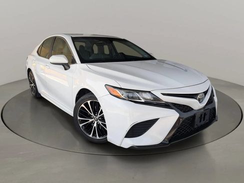 Used 2018 Toyota Camry SE FWD image 7