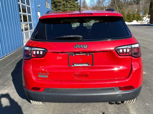 Used 2021 Jeep Compass Latitude image 13