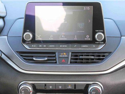 Used 2023 Nissan Altima 2.5 SR image 18