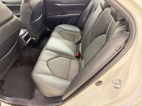 Used 2023 Toyota Camry SE FWD image 15