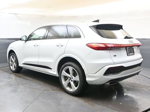 Certified 2025 Audi Q5 2.0T Premium Plus w/ Premium Plus image 3