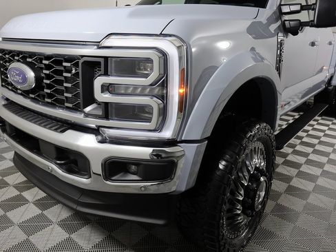 Used 2025 Ford F450 Platinum w/ FX4 Off-Road Package image 47