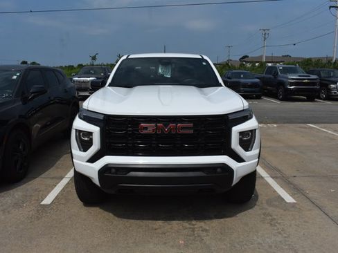 Used 2025 GMC Canyon Elevation w/ Convenience Package RWD image 2