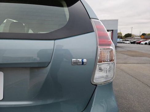 Used 2015 Toyota Prius V Five image 10