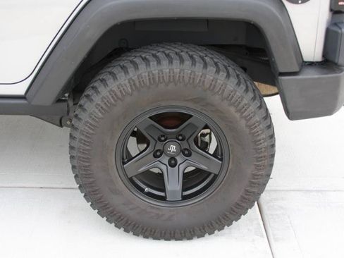Used 2017 Jeep Wrangler Unlimited Sport w/ Quick Order Package 24S AWD/4WD image 29