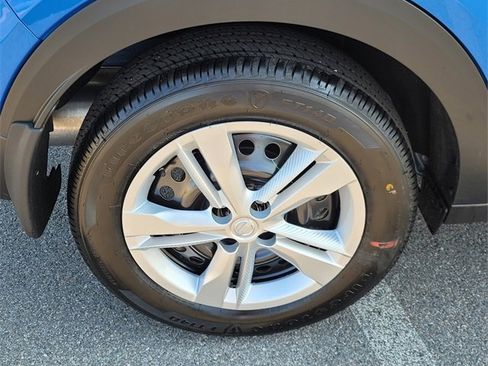 New 2025 Nissan Kicks Play S image 7