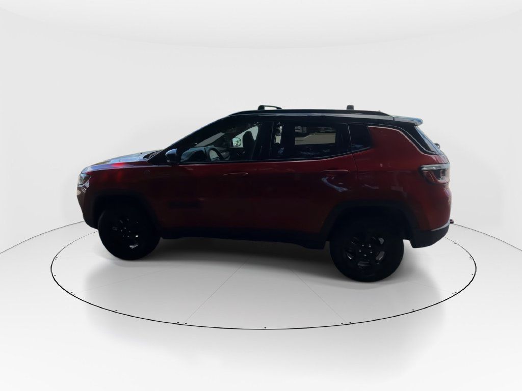 Used 2023 Jeep Compass Trailhawk w/ Sun and Sound Group AWD/4WD image 6