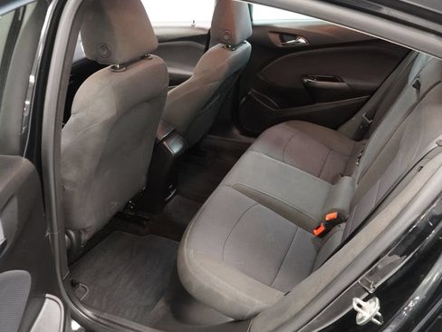 Used 2018 Chevrolet Cruze LT FWD image 18