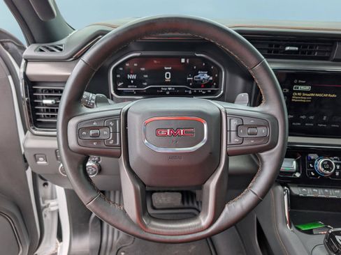 Used 2025 GMC Sierra 1500 AT4 w/ AT4 Premium Package AWD/4WD image 21