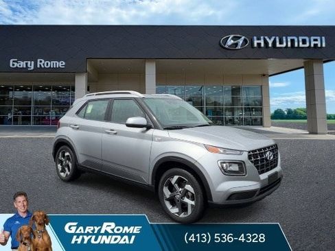 Certified 2023 Hyundai Venue SEL FWD image 2