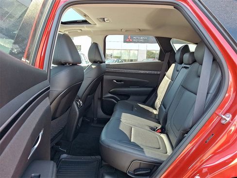 Used 2023 Hyundai Tucson SEL w/ Convenience Package image 10