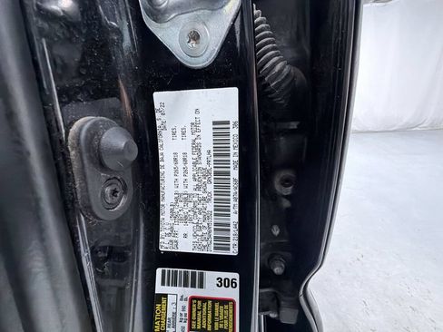 Certified 2022 Toyota Tacoma Limited AWD/4WD image 16