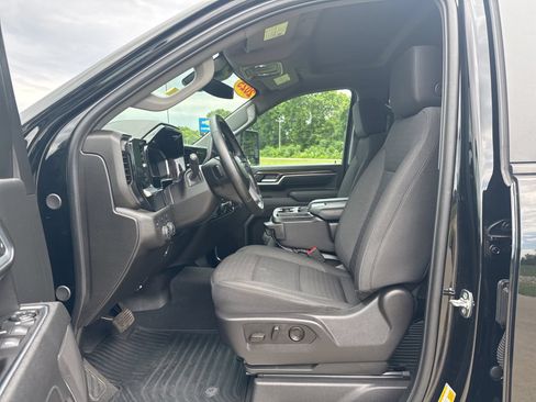 Used 2025 Chevrolet Silverado 2500 LT w/ Convenience Package AWD/4WD image 19