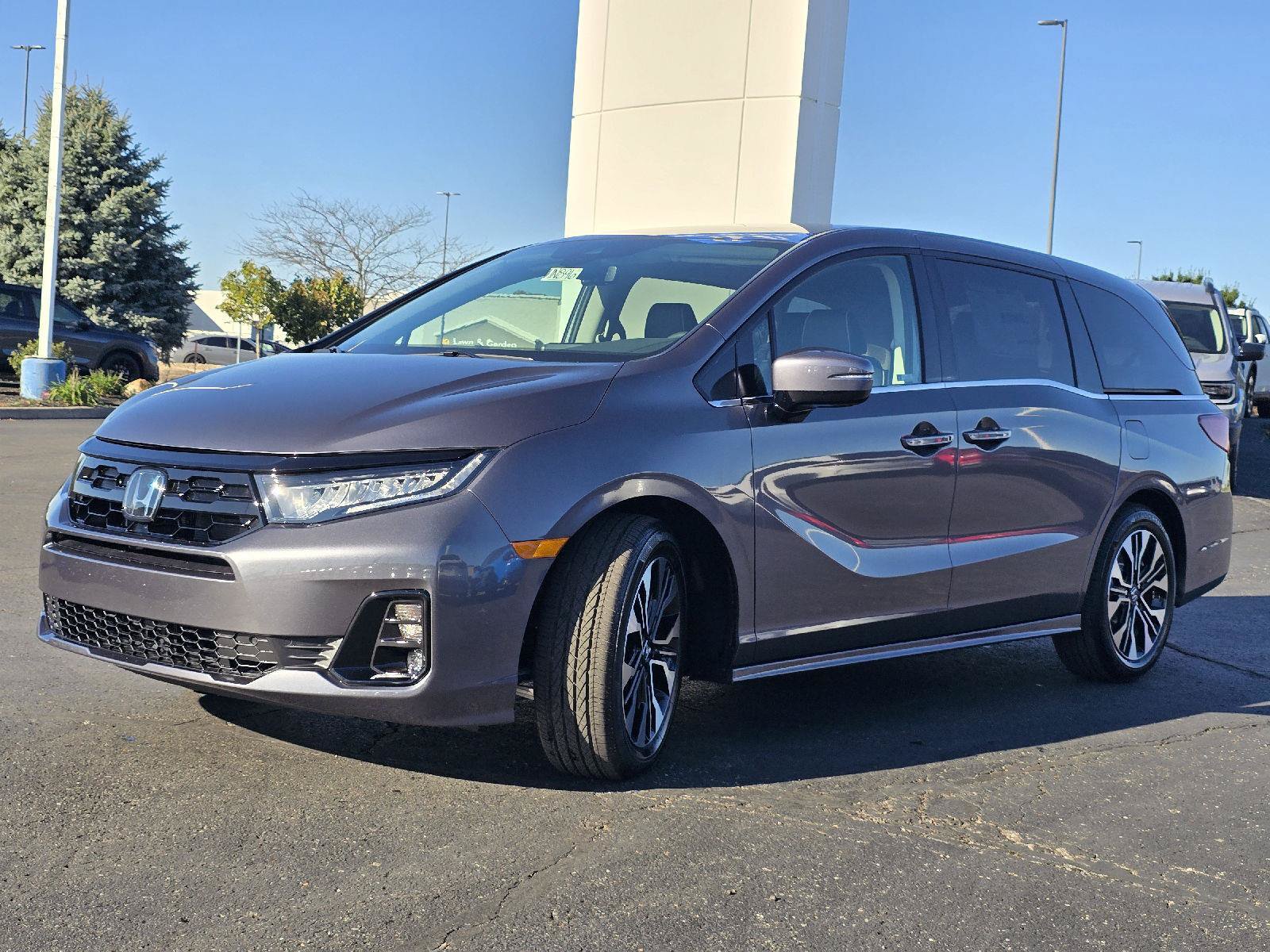 New 2027 Honda Odyssey Elite image 3