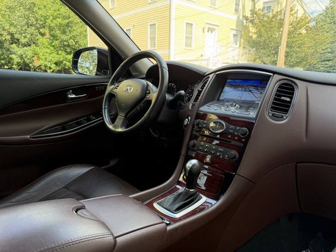 Used 2017 INFINITI QX50 AWD w/ Technology Package image 19