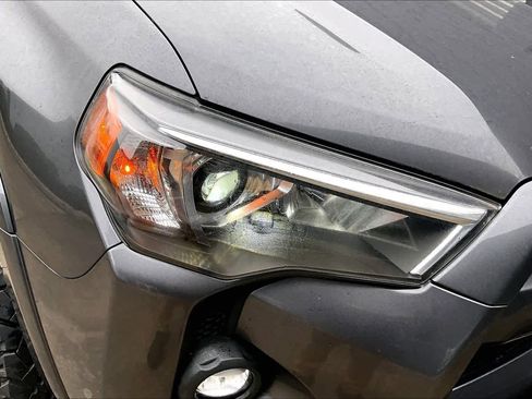 Used 2022 Toyota 4Runner SR5 image 25