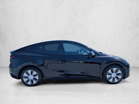 Used 2022 Tesla Model Y Long Range AWD/4WD image 4