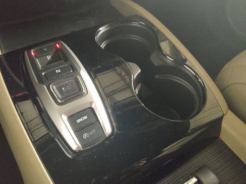 Used 2016 Honda Pilot Touring image 26