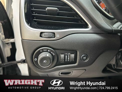 Used 2019 Jeep Cherokee Limited image 23