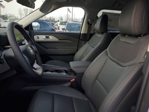 New 2026 Ford Explorer Active w/ Active Comfort Package image 12
