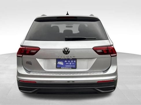 Used 2022 Volkswagen Tiguan S image 4