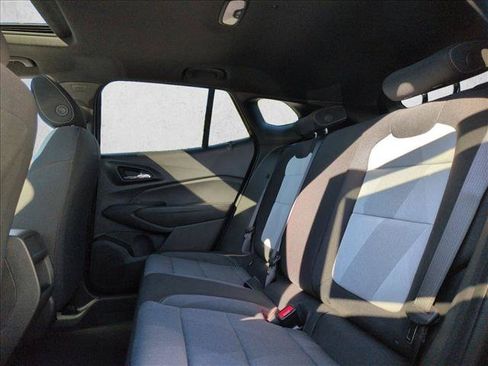 New 2026 Chevrolet Trax RS w/ Sunroof Package FWD image 15