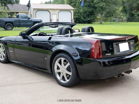 Used 2006 Cadillac XLR RWD image 4
