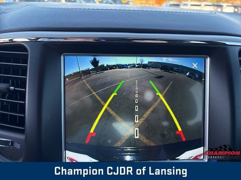 Used 2018 Jeep Grand Cherokee SRT image 36