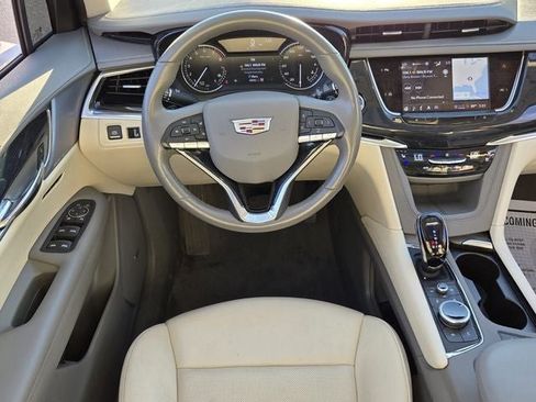 Used 2024 Cadillac XT6 Premium Luxury AWD/4WD image 12